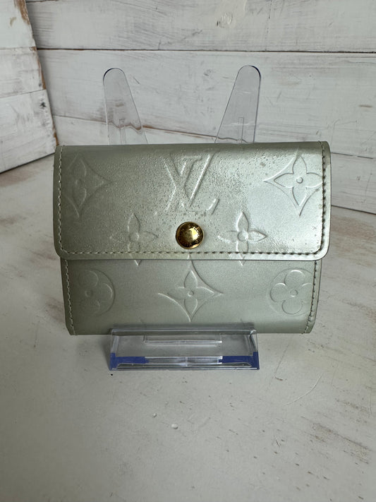 Louis Vuitton Vernis Virtouse Monogram Card Wallet - Pistachio Green