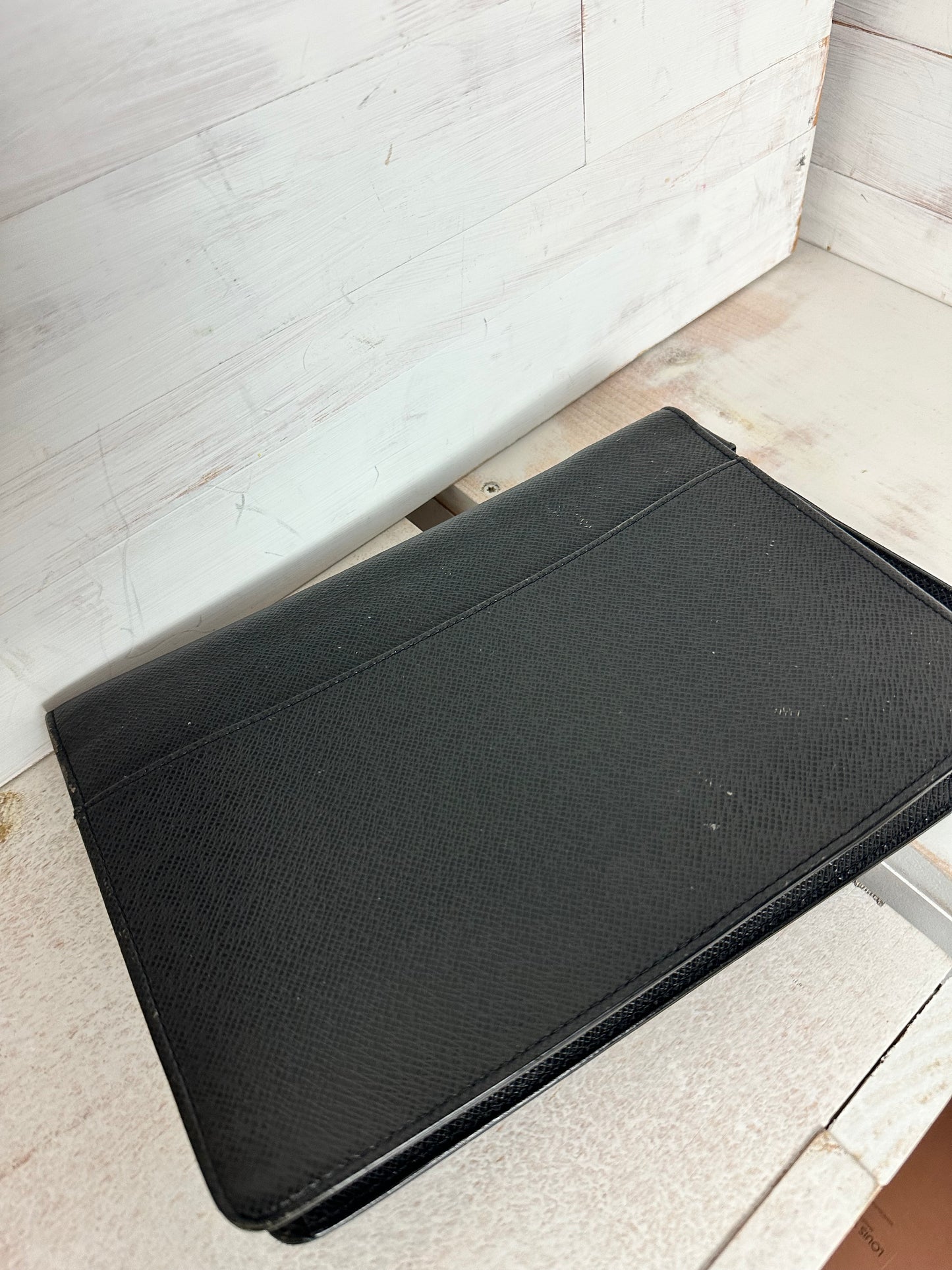 Louis Vuitton Vintage Selenga Clutch/Wristlet in Black Taiga Leather