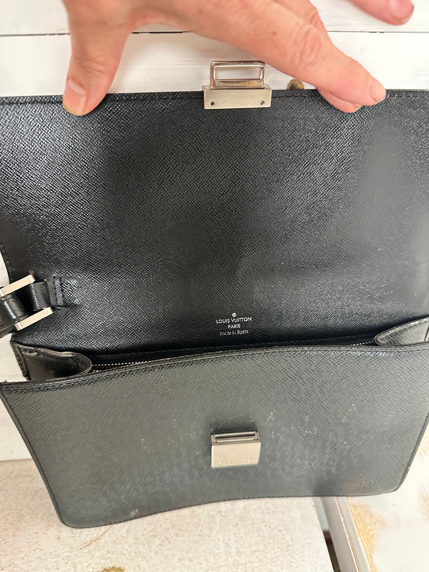 Louis Vuitton Vintage Selenga Clutch/Wristlet in Black Taiga Leather
