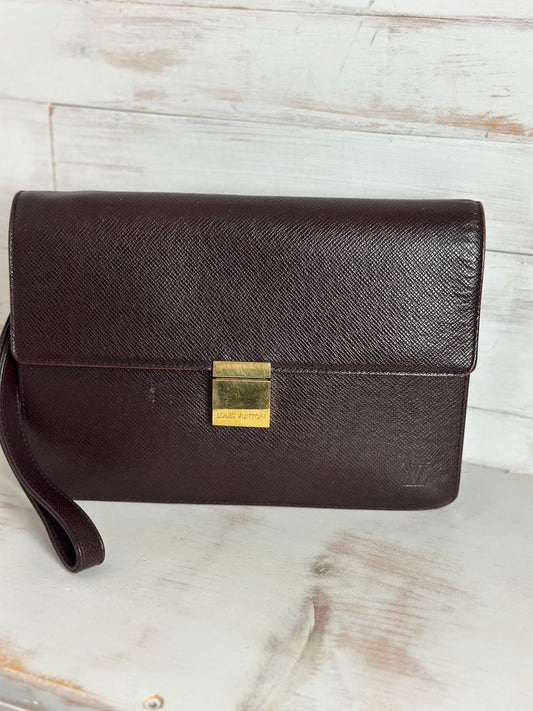 Louis Vuitton Taiga Brown Selenga Clutch/Wristlet