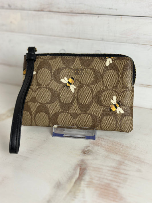 Coach Signature Logo Corner Zip Wristlet with Bee Design