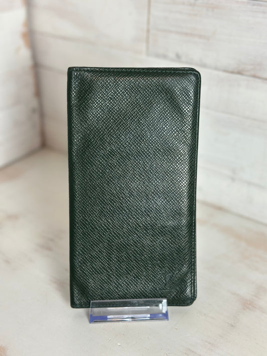 Louis Vuitton Tiaga Green Leather Card Holder/Checkbook