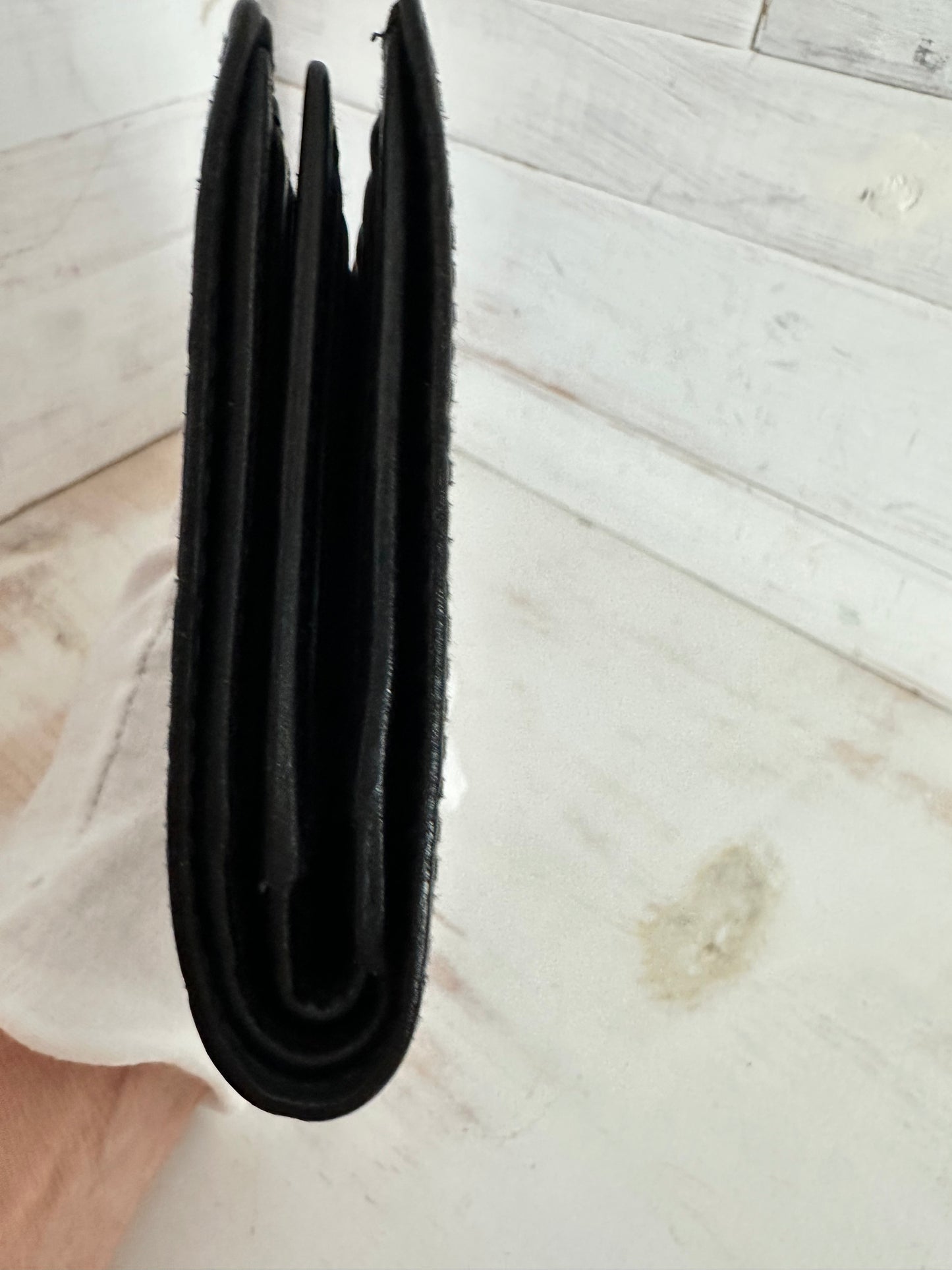 Gucci GG Logo Black Calfskin Leather Trifold