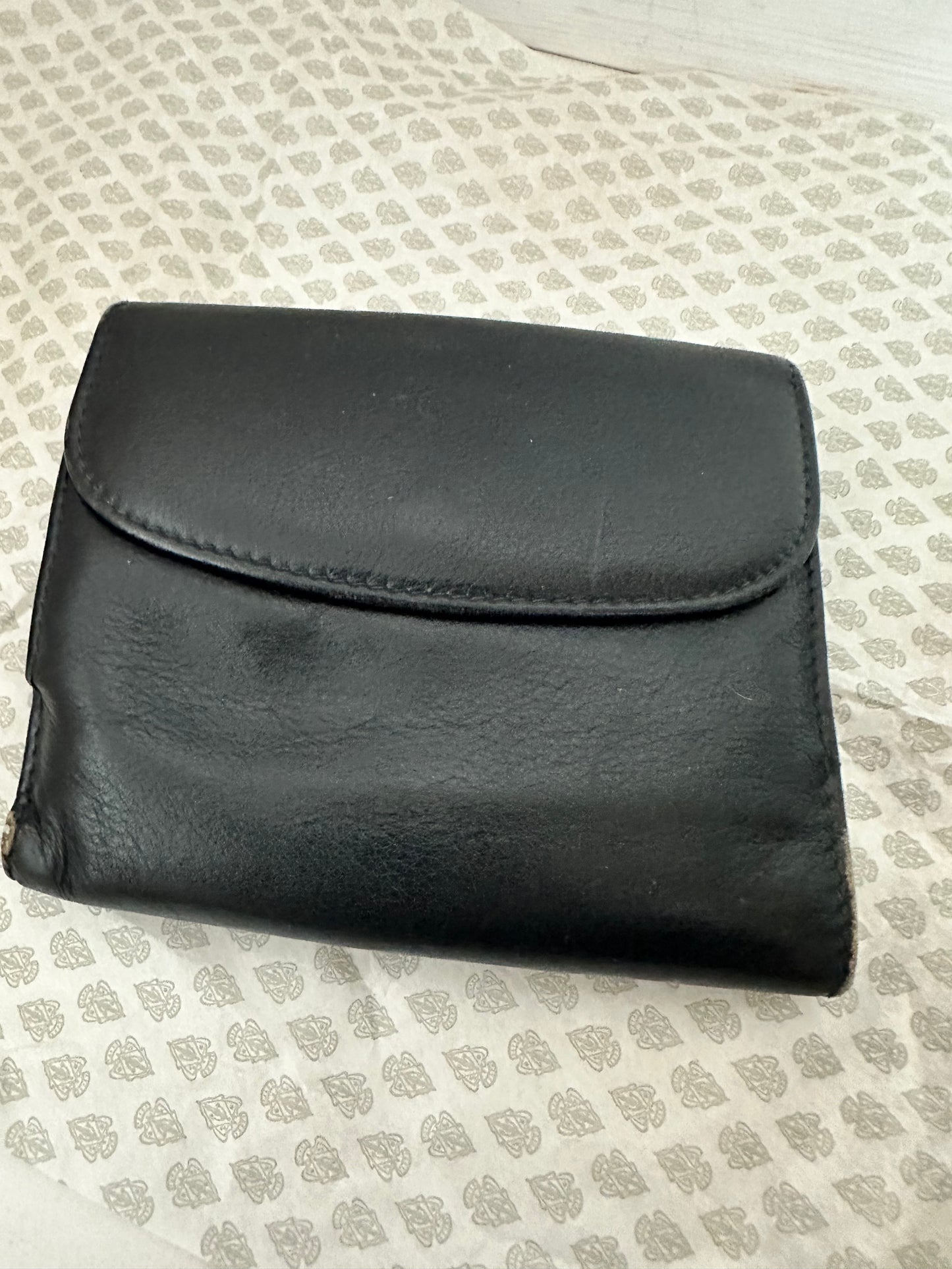 Gucci Vintage Calfskin Black Bifold Wallet