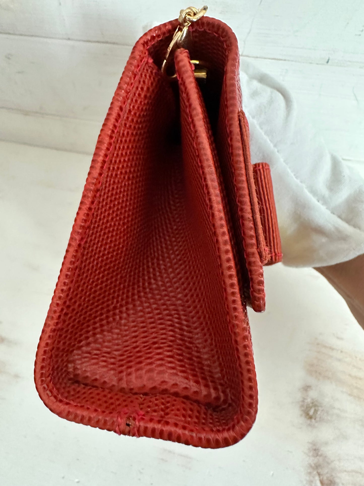 Salvatore Ferragamo Red Vara Shoulder/Crossbody Bag
