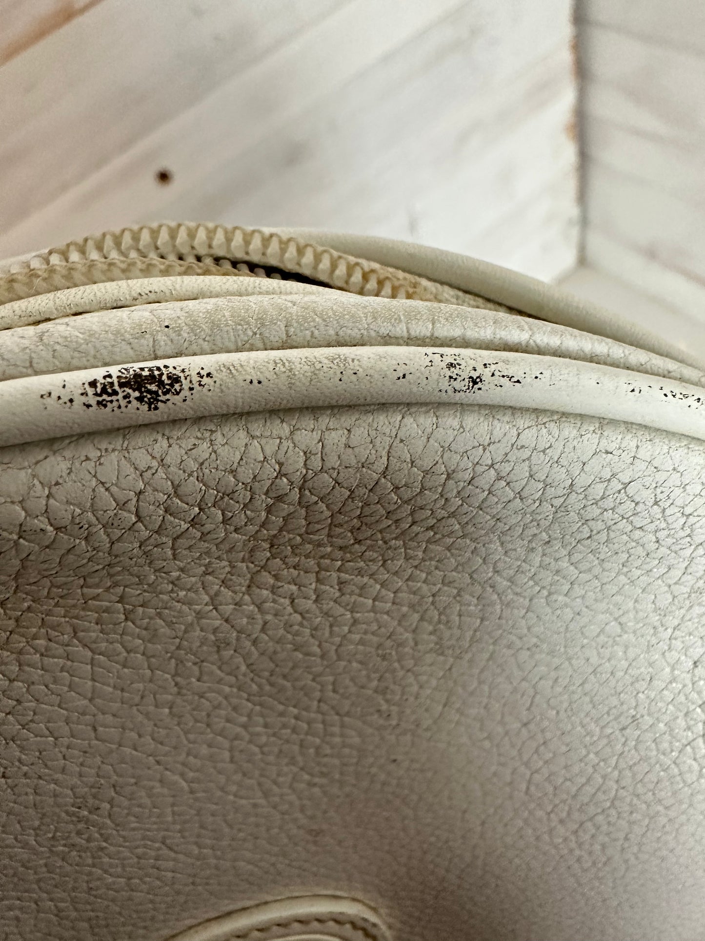 Gucci RARE Vintage Canteen White Leather Shoulder/Crossbody