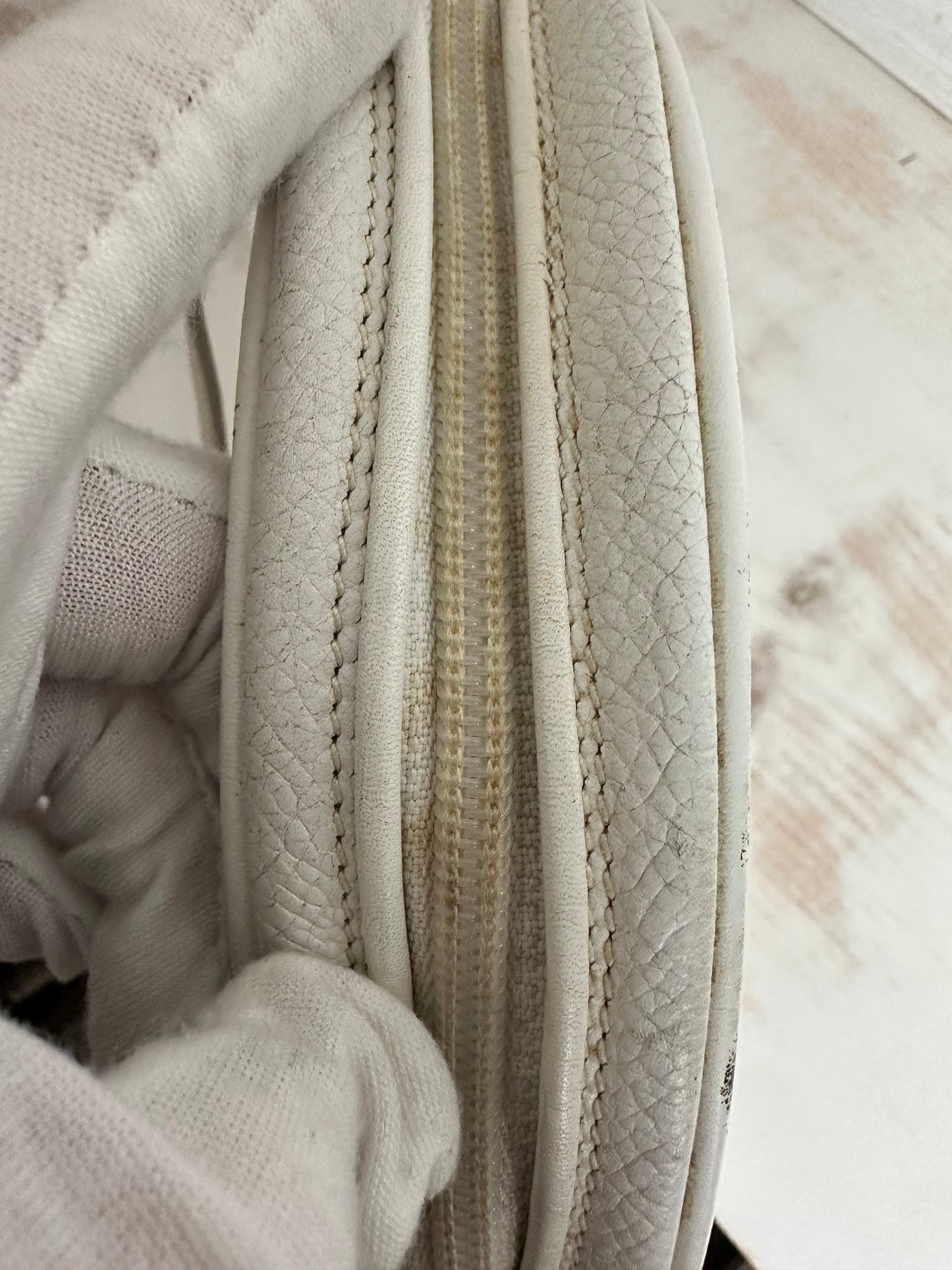 Gucci RARE Vintage Canteen White Leather Shoulder/Crossbody