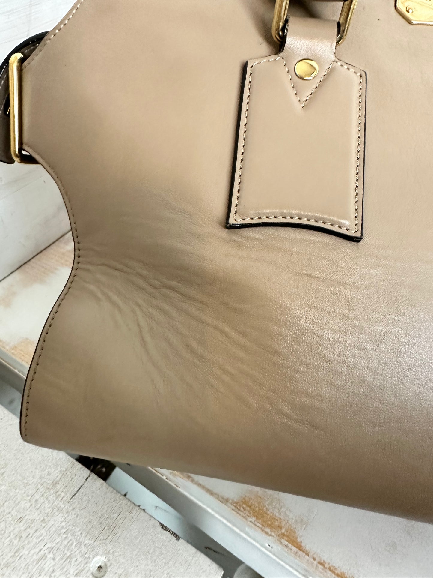 Burberry Clifton Medium Honey Matte