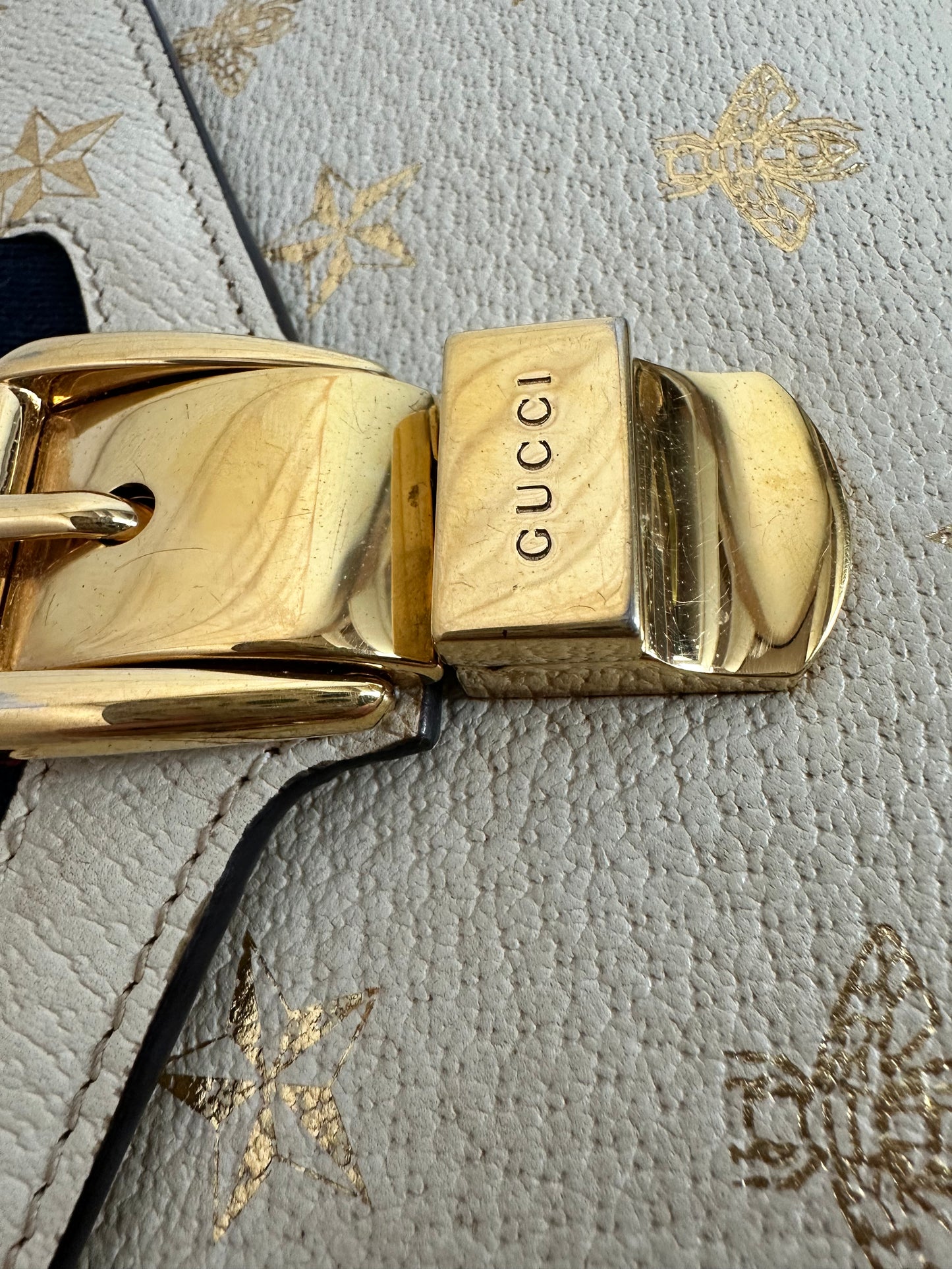 Gucci Mini Sylvie Bee in Cream Leather