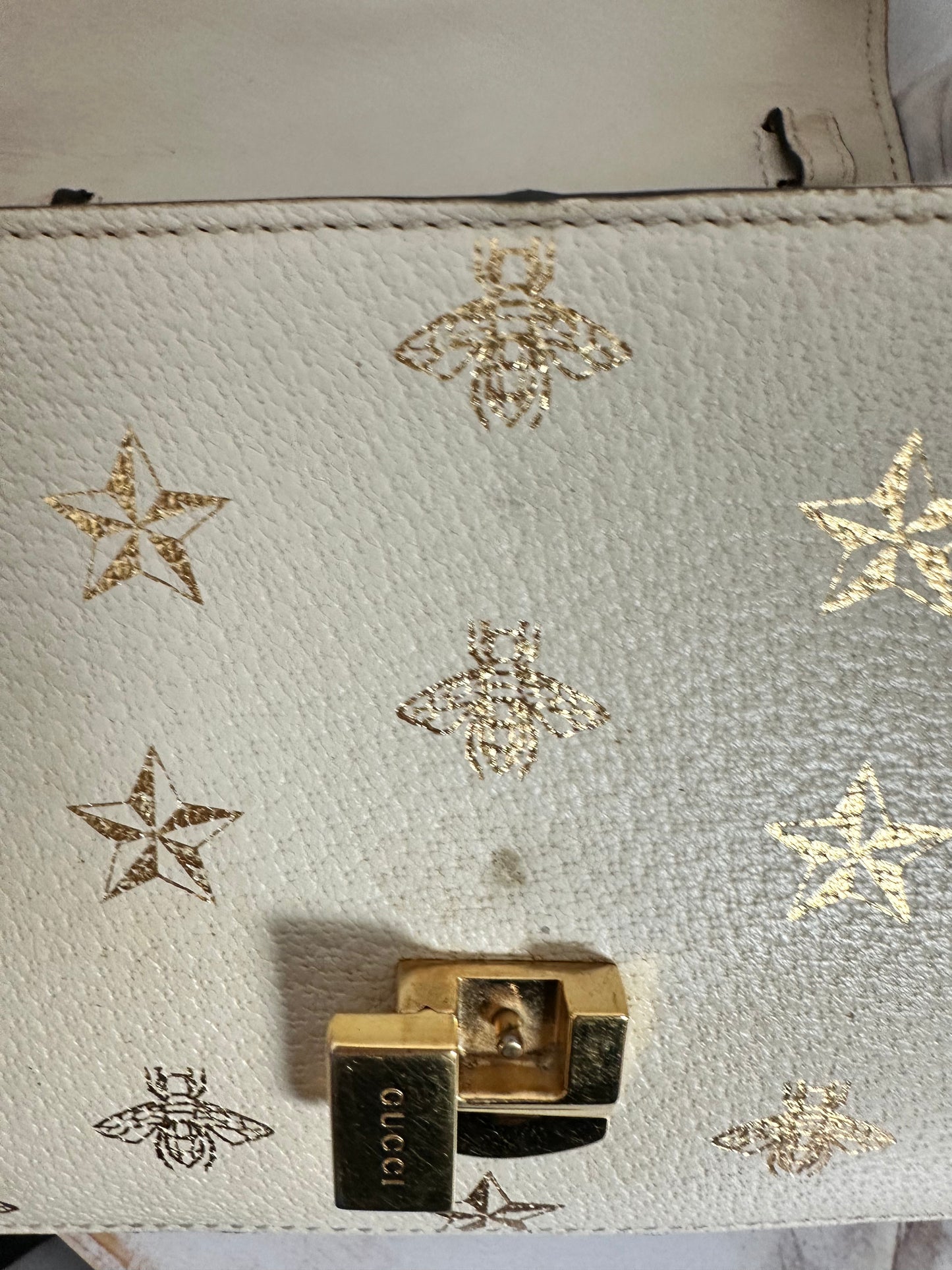 Gucci Mini Sylvie Bee in Cream Leather
