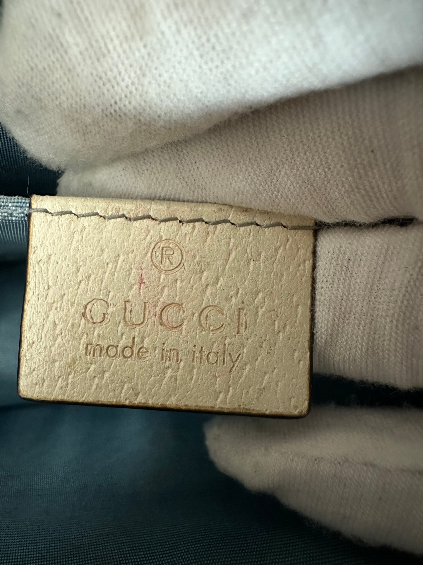 Gucci Mini Sylvie Bee in Cream Leather