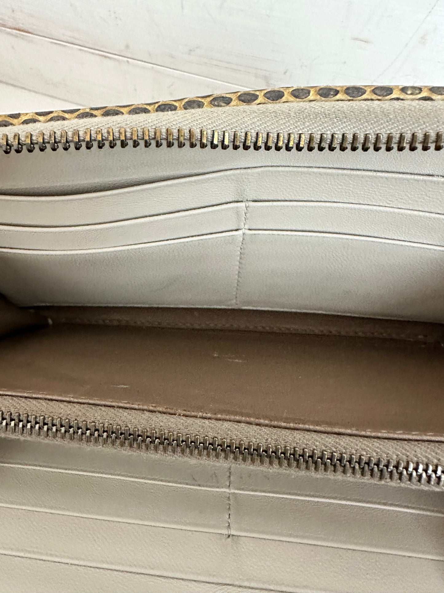 Bottega Veneta Vintage Rare Brown Intrecciato Leather Zip Around Wallet