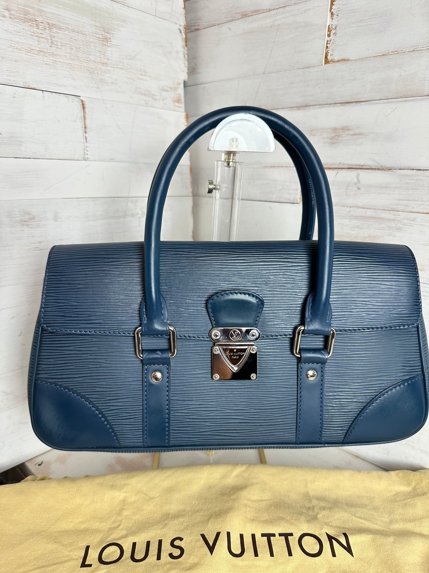 Louis Vuitton Rare Collectible Segur PM Myrtille Blue Epi Leather Handbag
