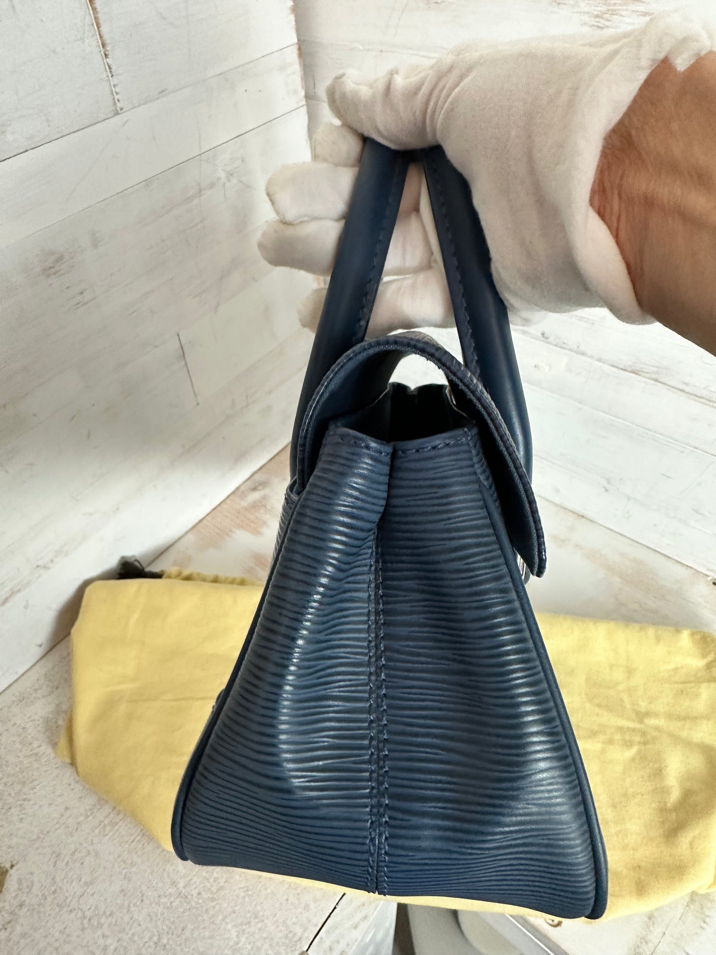Louis Vuitton Rare Collectible Segur PM Myrtille Blue Epi Leather Handbag