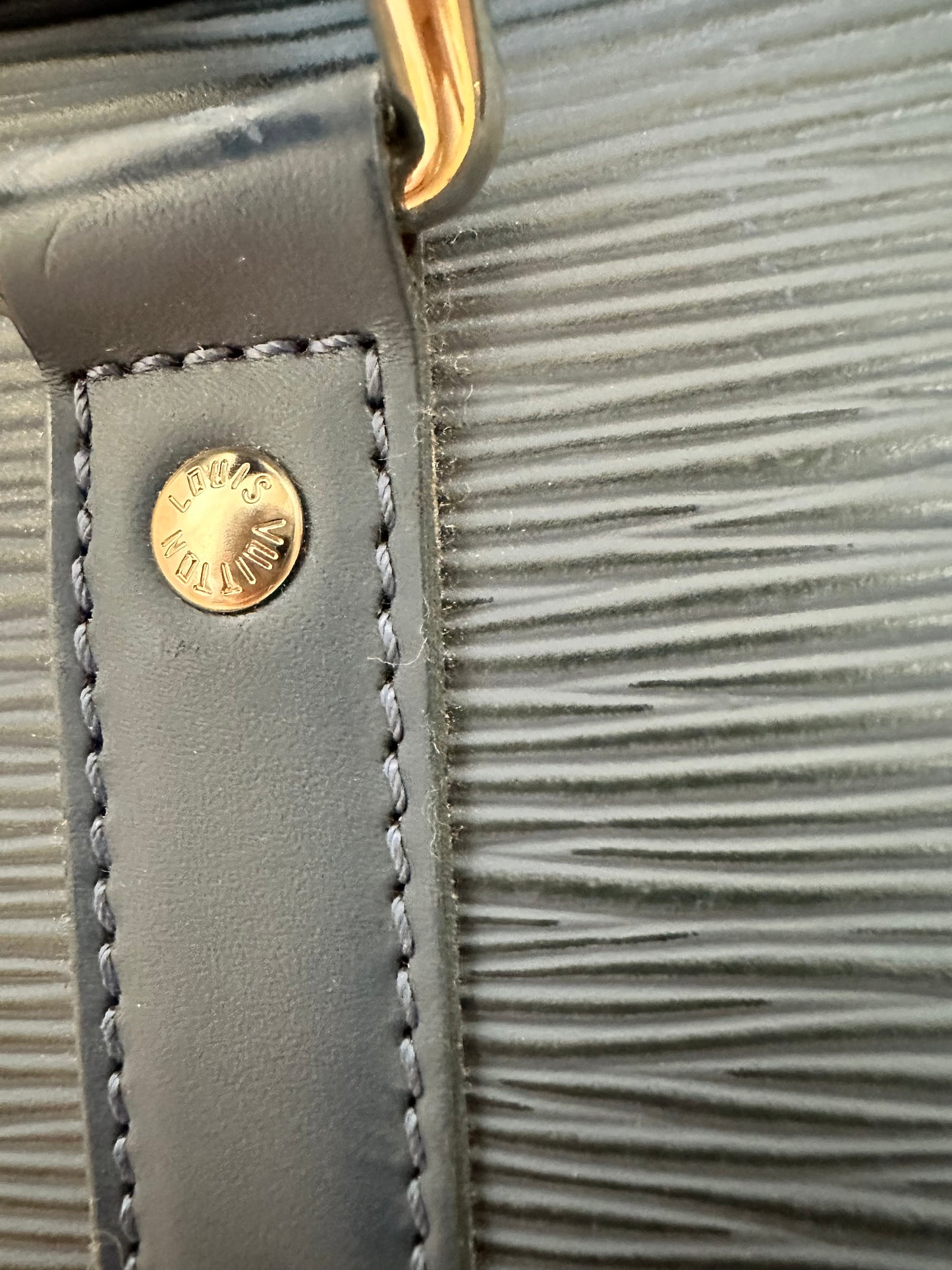 Louis Vuitton Rare Collectible Segur PM Myrtille Blue Epi Leather Handbag
