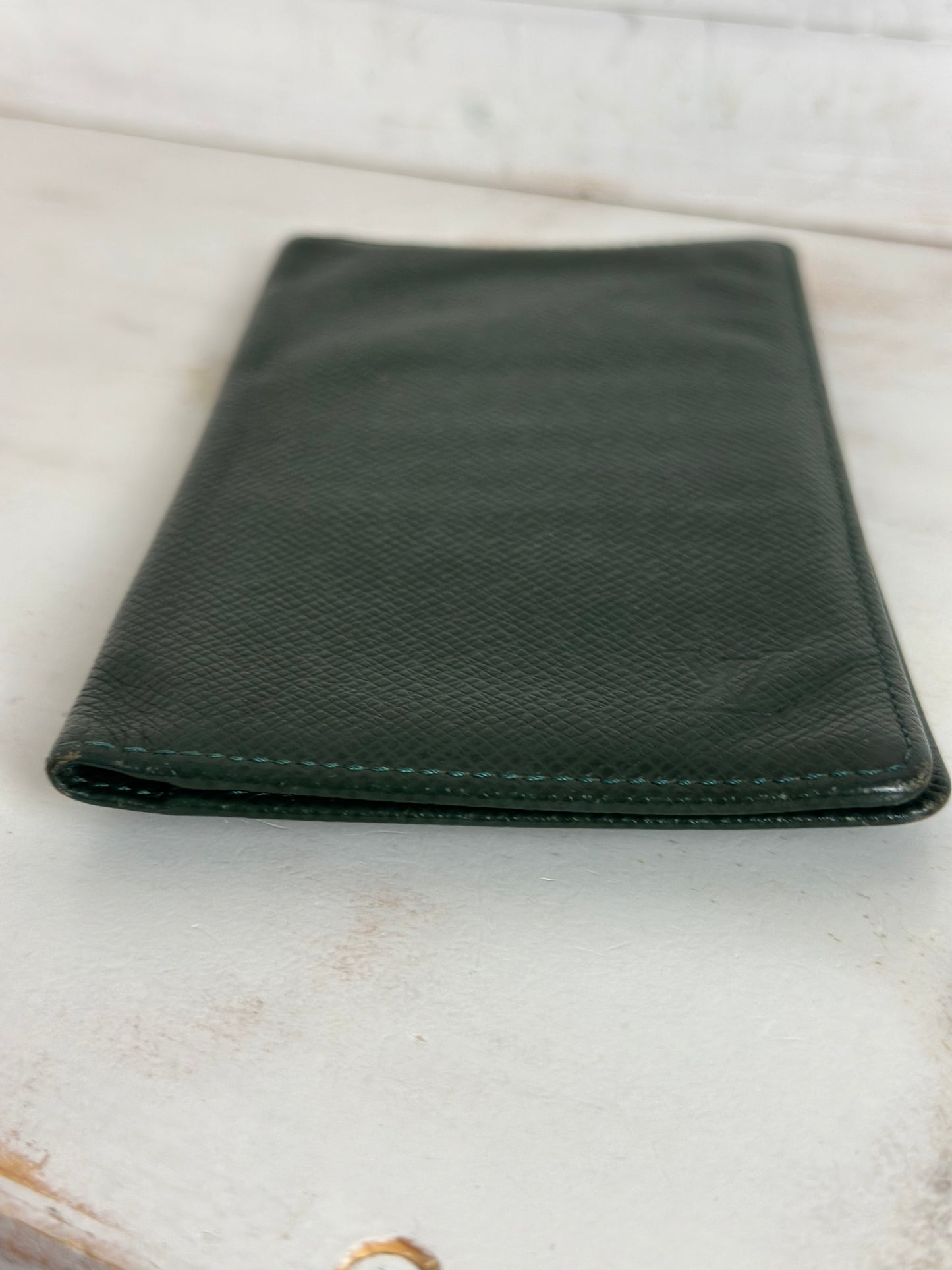 Louis Vuitton Tiaga Green Leather Card Holder/Checkbook