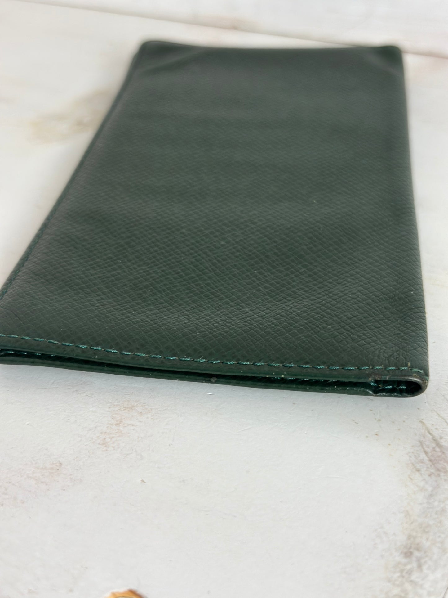 Louis Vuitton Tiaga Green Leather Card Holder/Checkbook