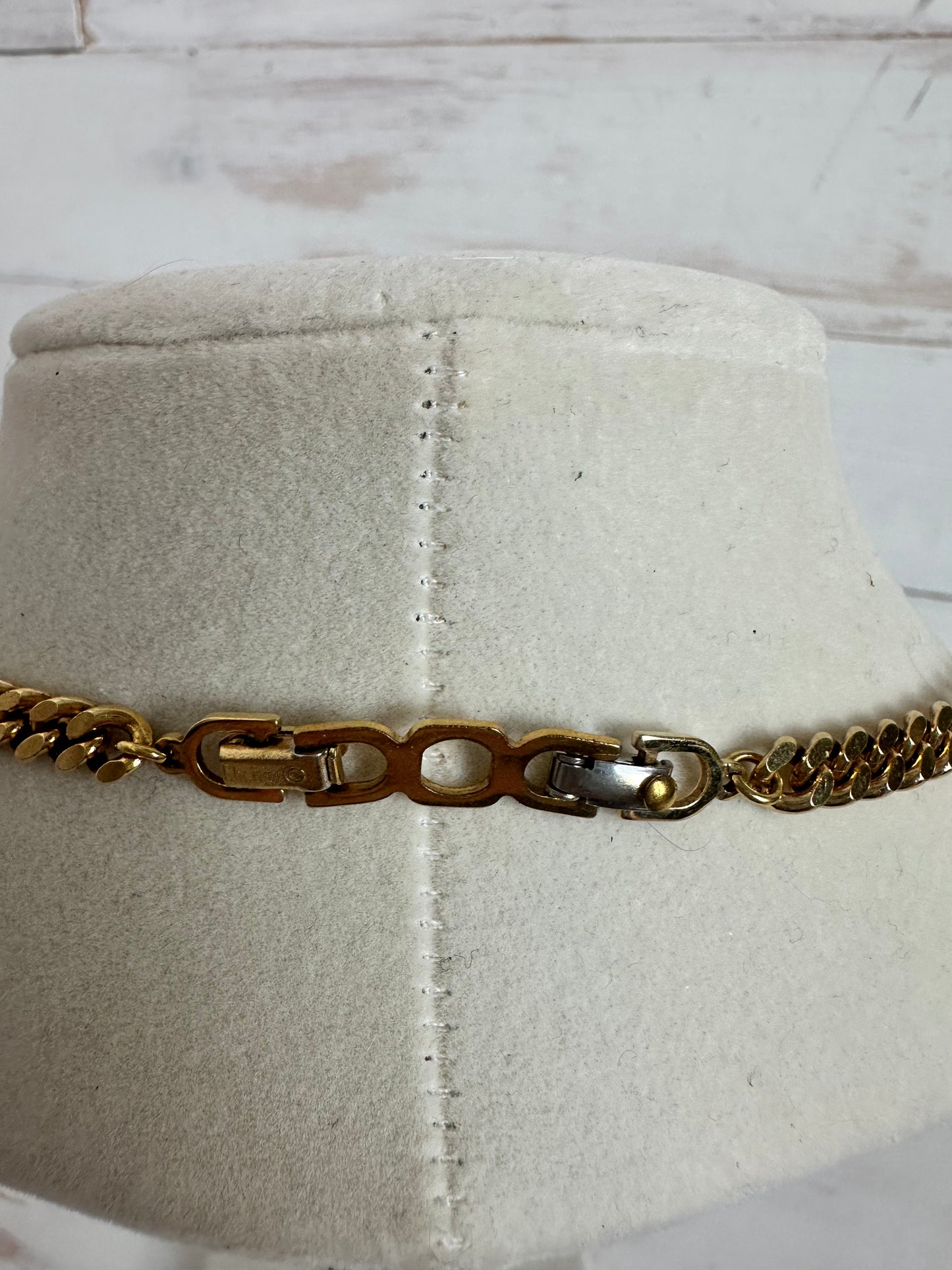 Christian Dior VINTAGE curb chain with gold plated and crystal pendant