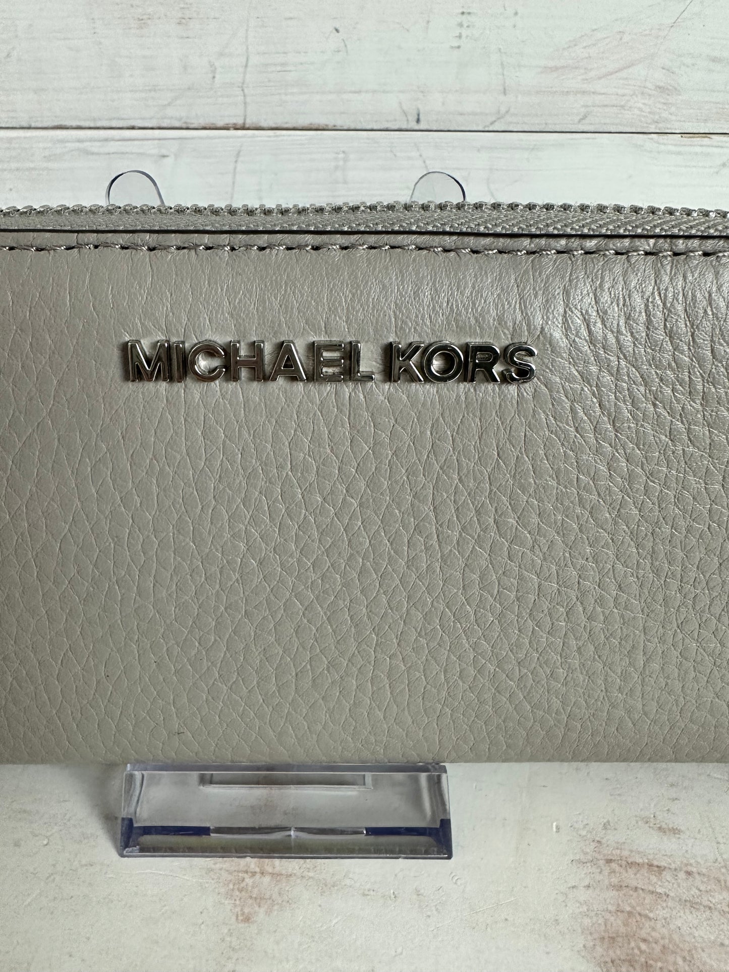 Michael Kors Pebbled Leather Continental Wristlet in Gray