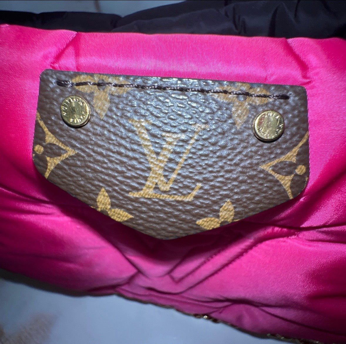 Louis Vuitton Fall For You Maxi Multi Pochette Accessories Fuchsia Black M46161 Complete Set