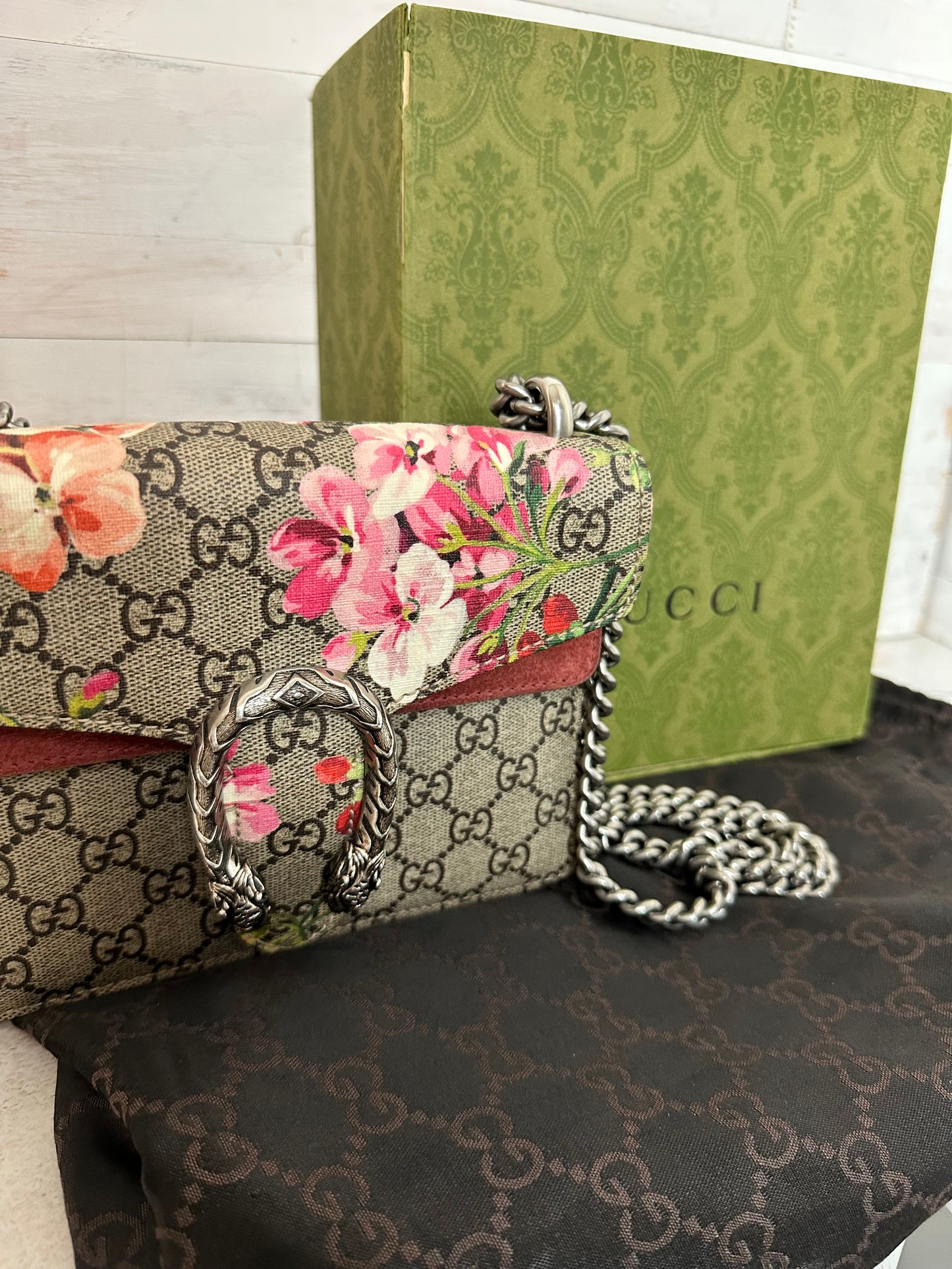 Gucci GG Supreme Blooms Mini Dionysus