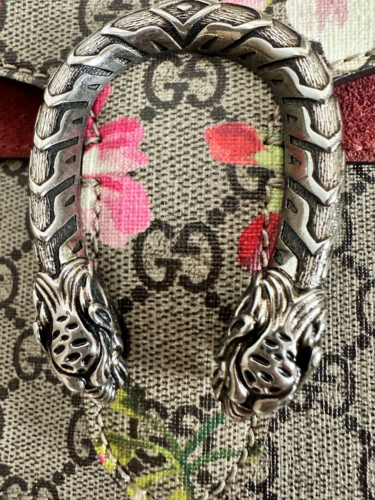 Gucci GG Supreme Blooms Mini Dionysus
