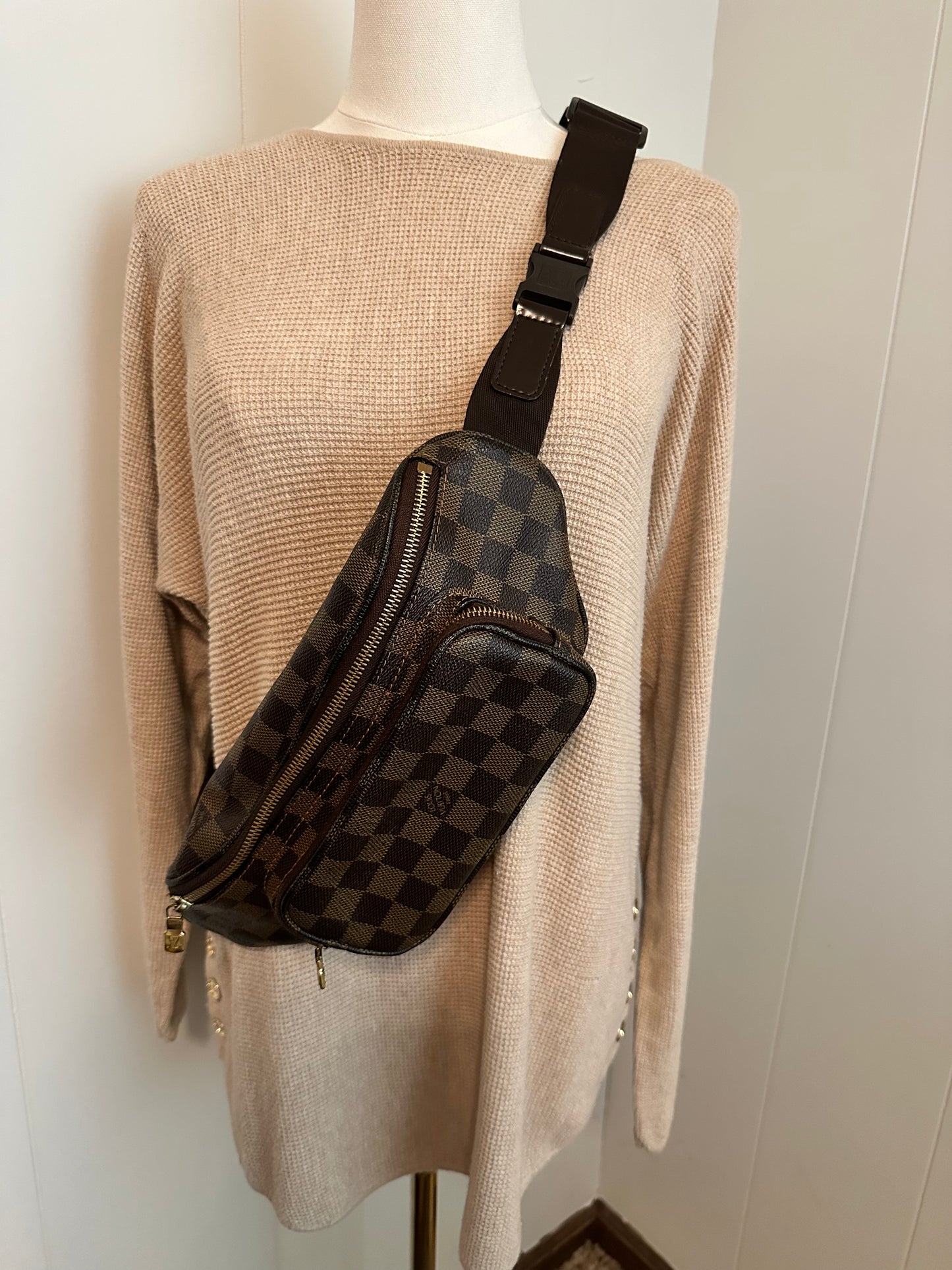 Louis Vuitton Damier Ebene Melville Bumbag