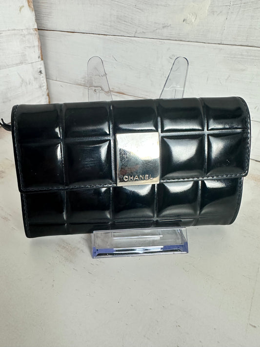 Chanel VINTAGE Patent Black Leather Chocolate Bar Wallet