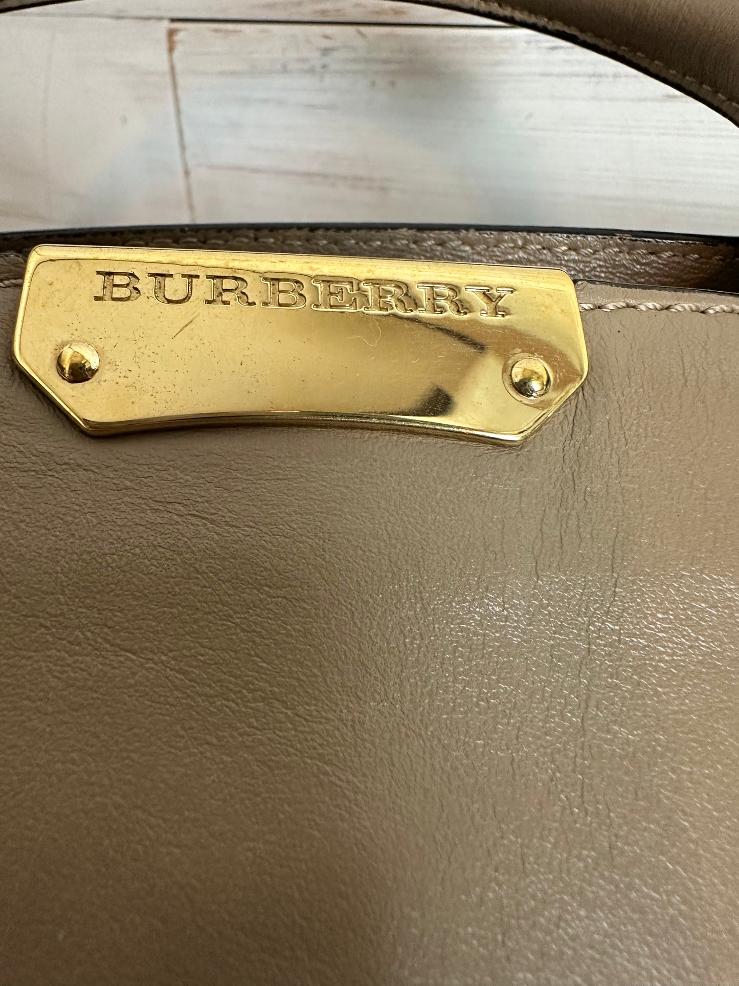 Burberry Clifton Medium Honey Matte