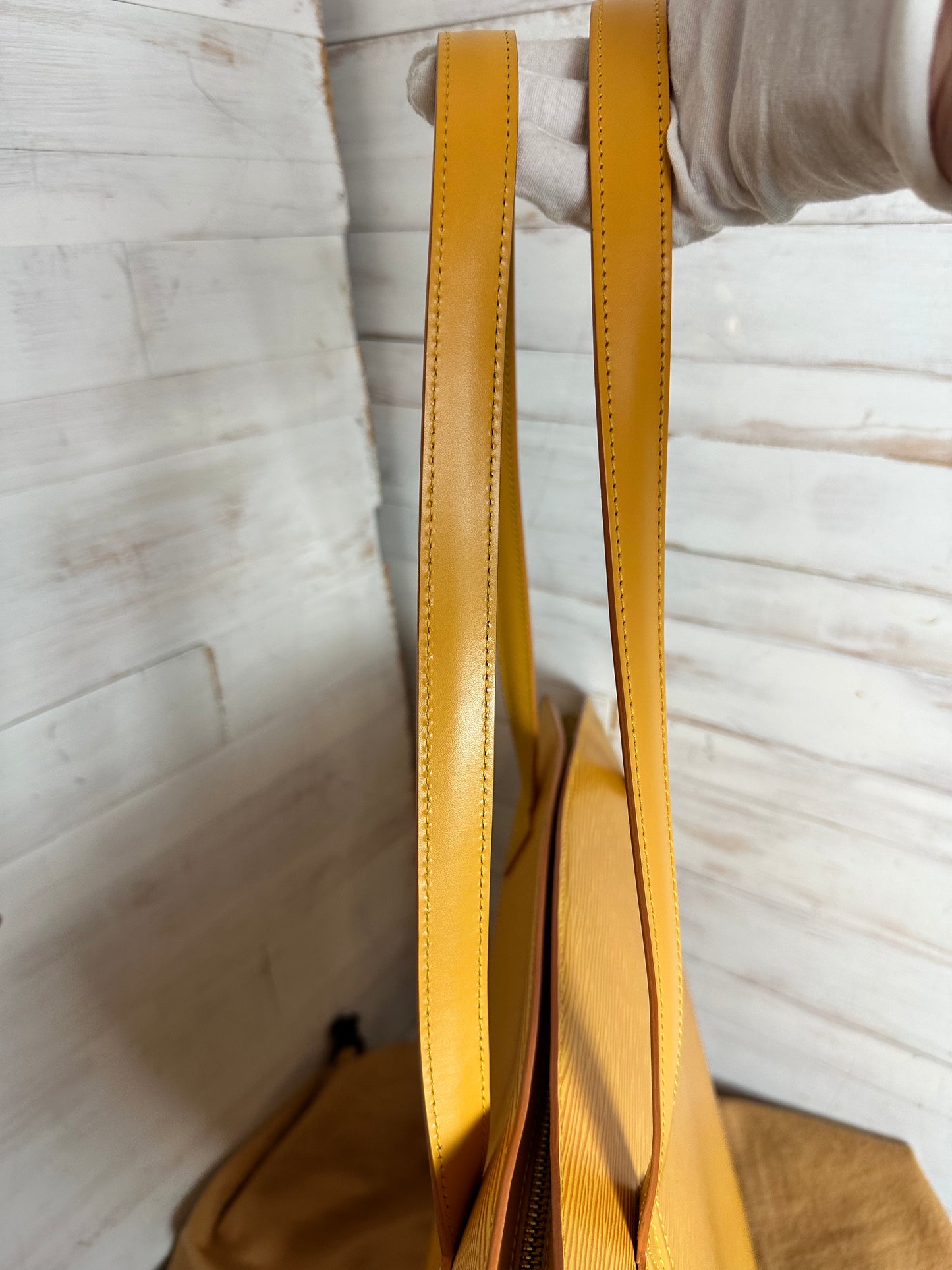Louis Vuitton VINTAGE Yellow Epi St. Jacques GM