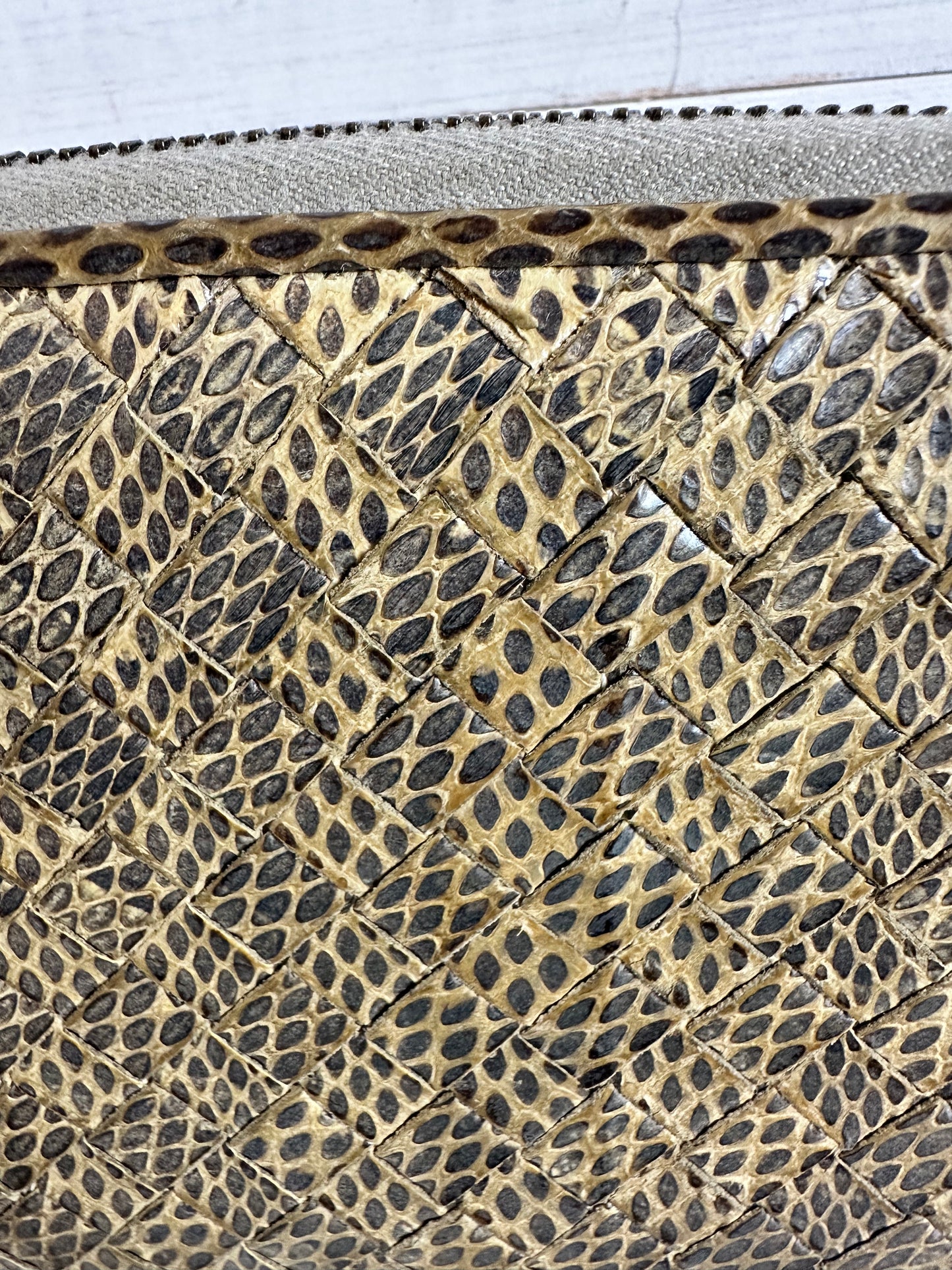 Bottega Veneta Vintage Rare Brown Intrecciato Leather Zip Around Wallet