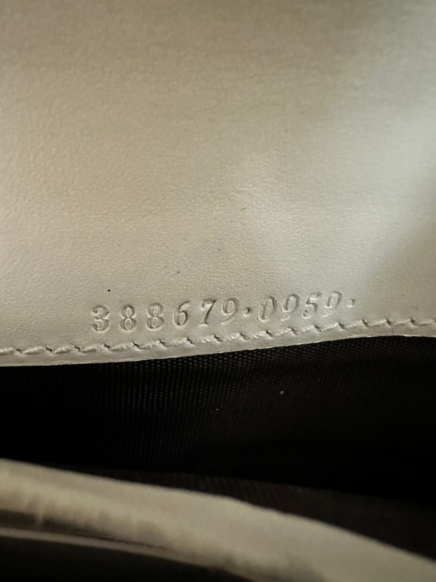 Gucci Guccissima Leather Continental Long Wallet in Cream