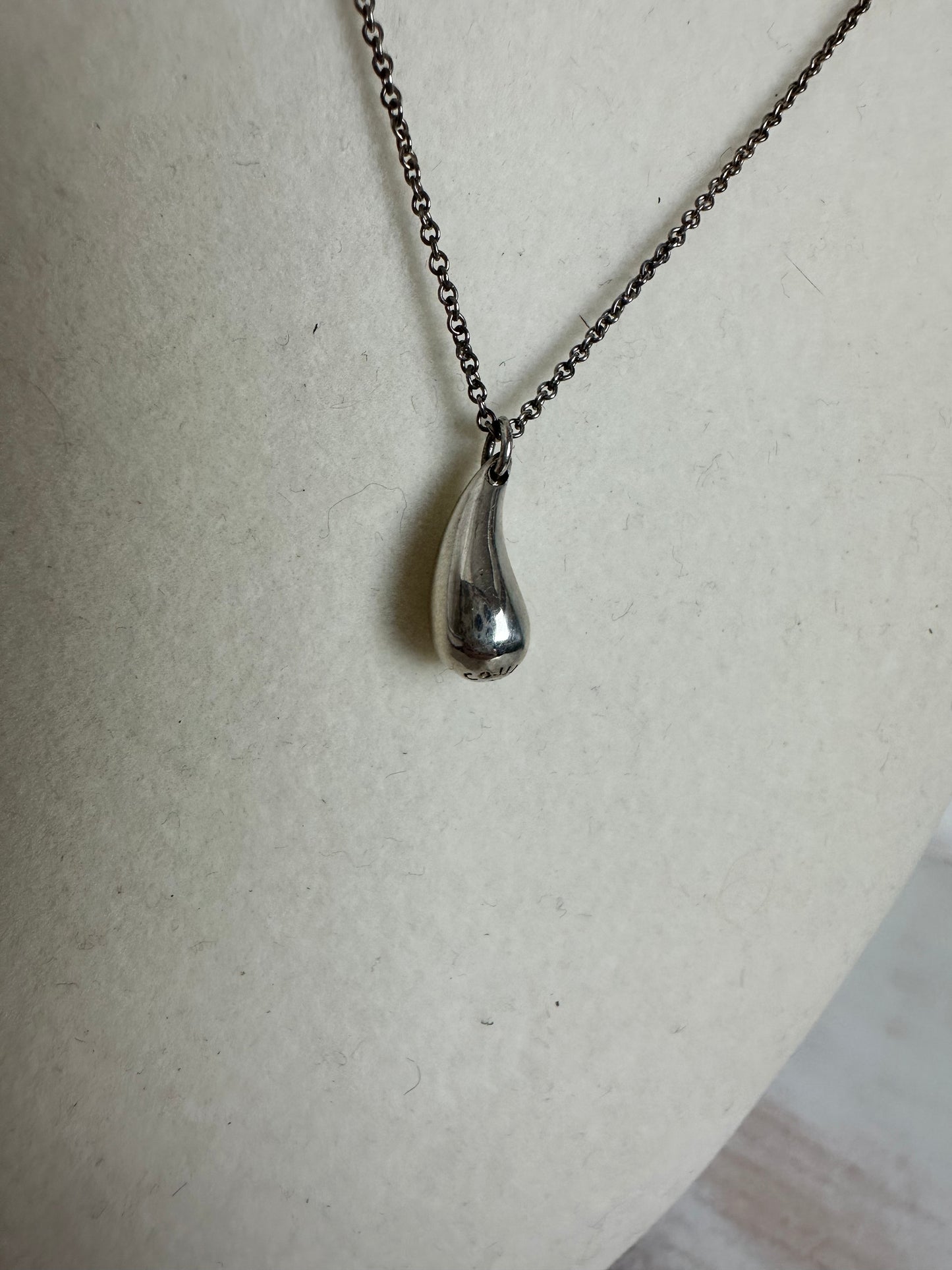 Tiffany & Co. Elsa Peretti 925 Sterling Silver Teardrop Necklace