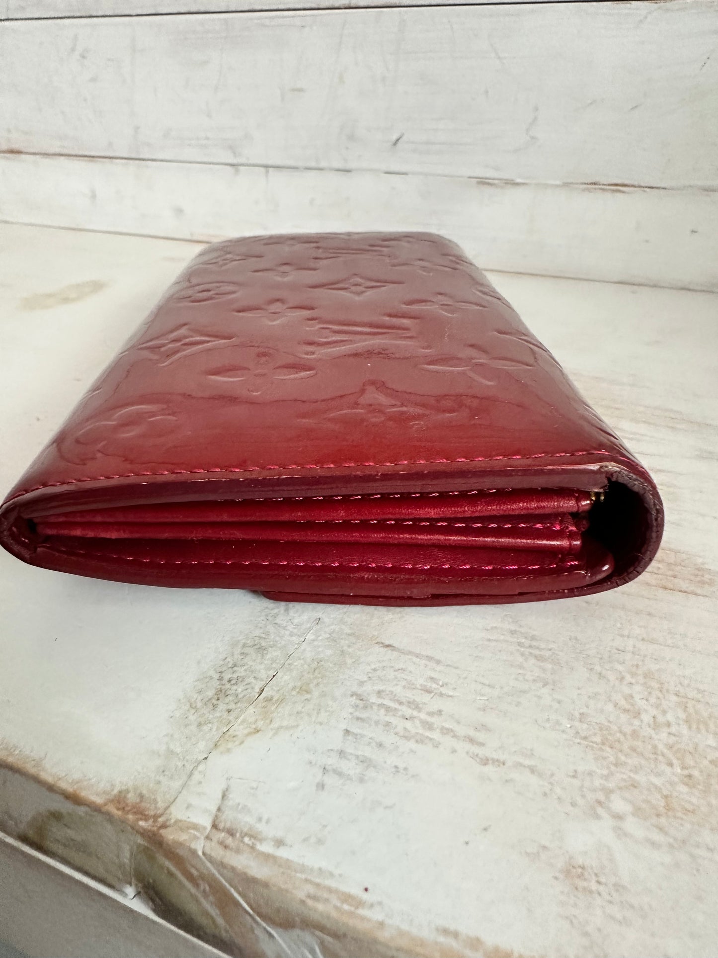 Louis Vuitton Pomme D’Amour Red Vernis Sarah Wallet