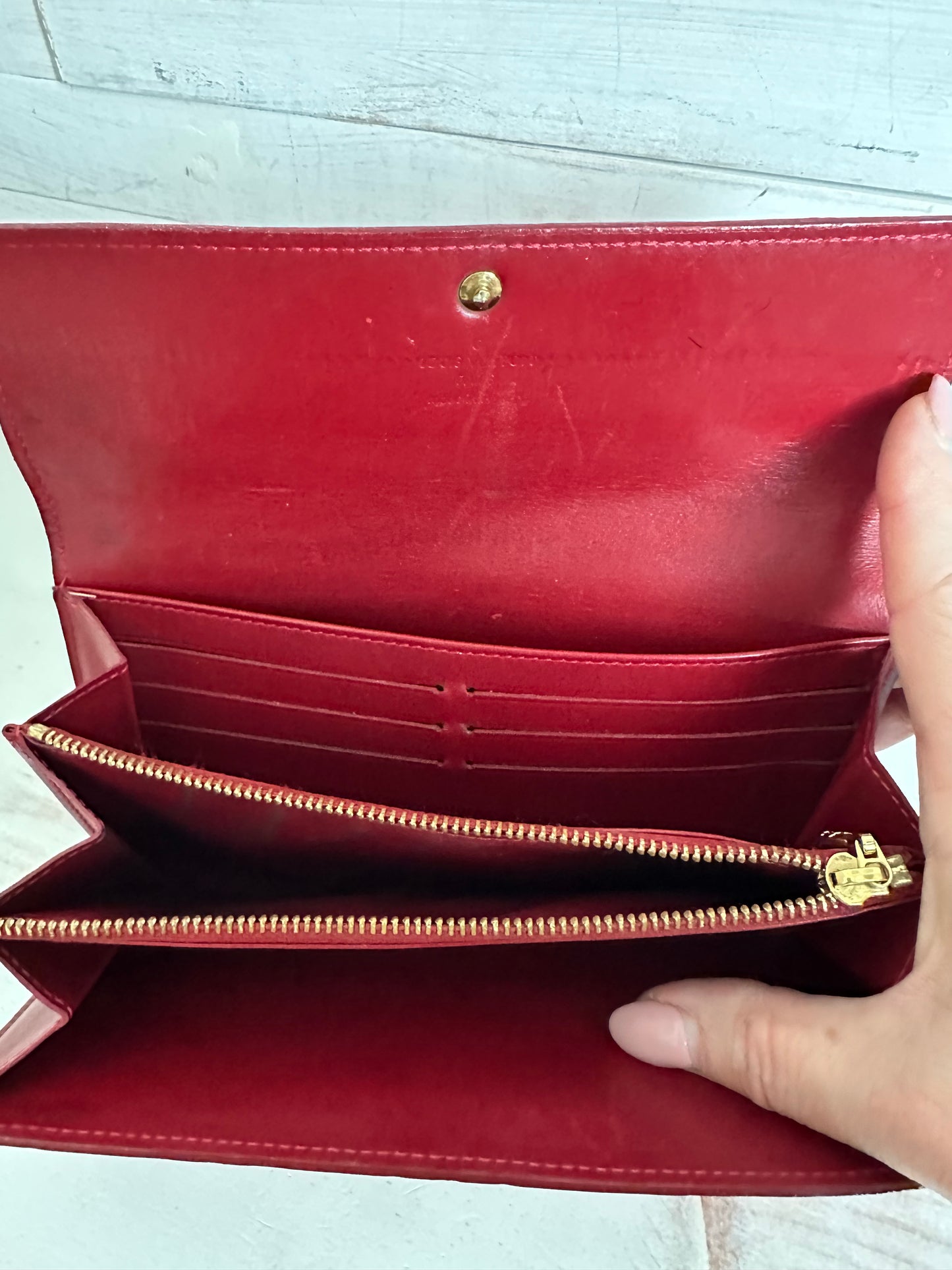 Louis Vuitton Pomme D’Amour Red Vernis Sarah Wallet