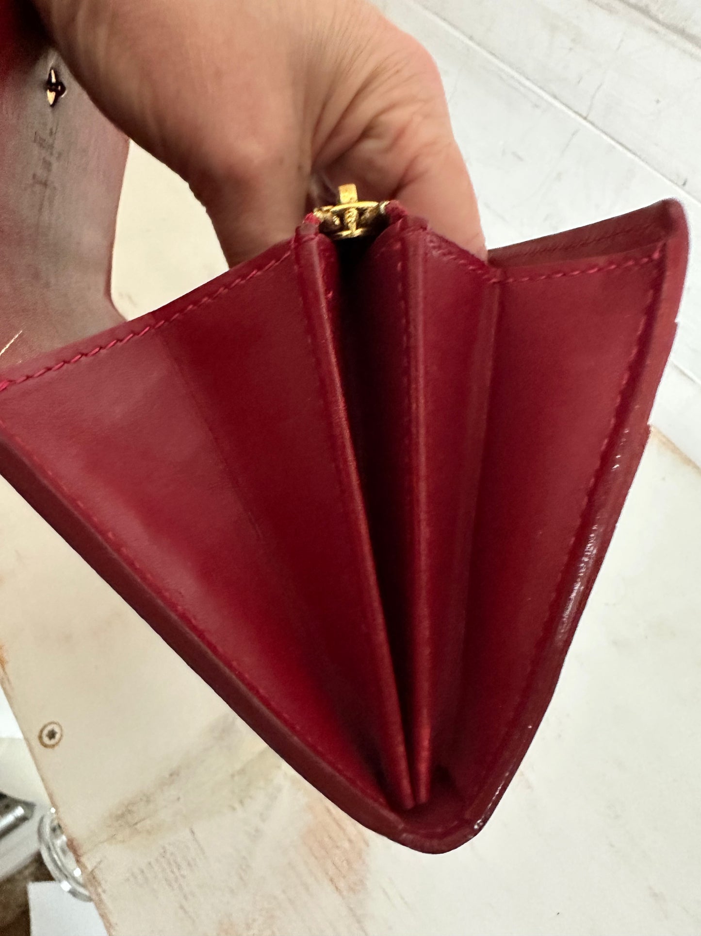 Louis Vuitton Pomme D’Amour Red Vernis Sarah Wallet