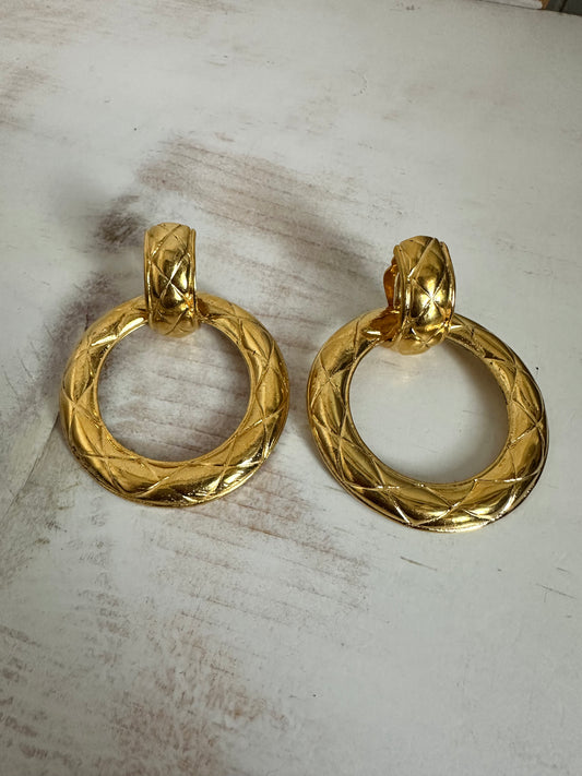 Chanel 1980’s 24k gold plated Door Knocker Quilted Hoop - Clip On
